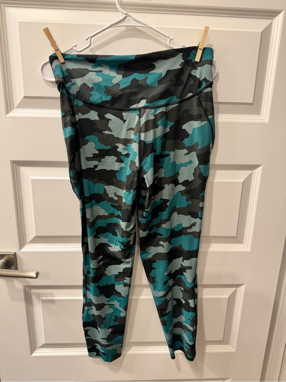 Lululemon Base Pace High-Rise Running
Tight 25"